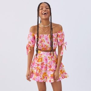 UO GLAMOROUS FLORAL RUFFLE MINI SKIRT SET MEDIUM